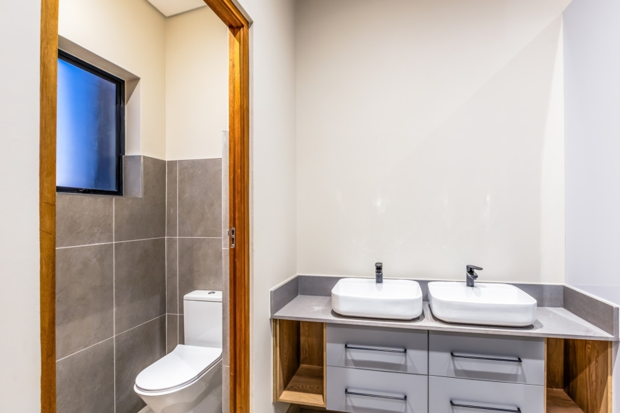 3 Bedroom Property for Sale in Vyfhoek A H North West